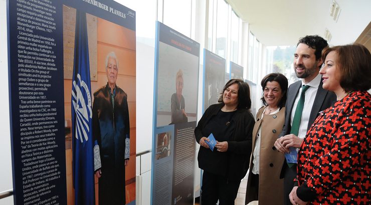 A biblioteca do campus acolle a exposición de premiadas Josefa Wonenburger